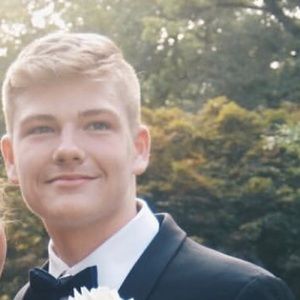 Meet your Posher, Devin